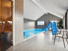 VillaVilla sommerhus med pool og wellness